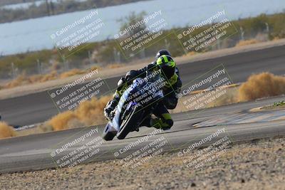 media/Dec-18-2022-SoCal Trackdays (Sun) [[8099a50955]]/Turn 14 (940am)/